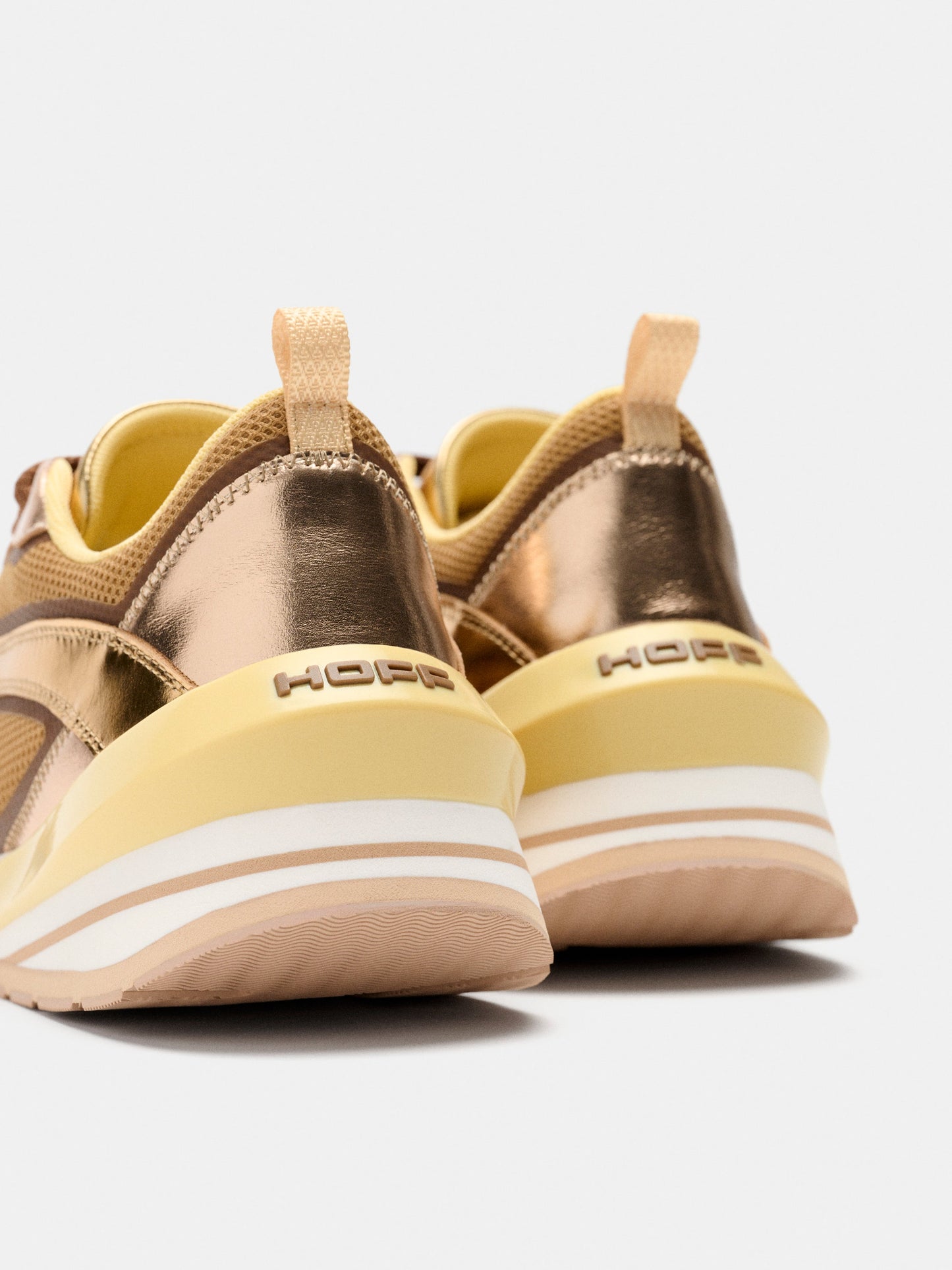 Seven Runner Metallic Copper